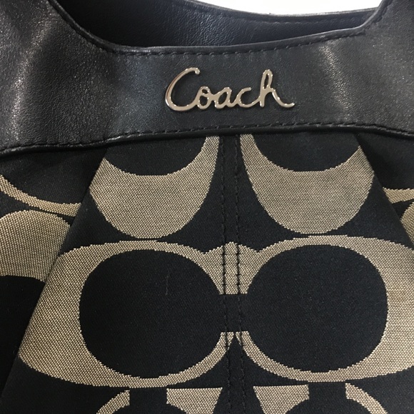 Authentic Coach handbag - Picture 2 of 6